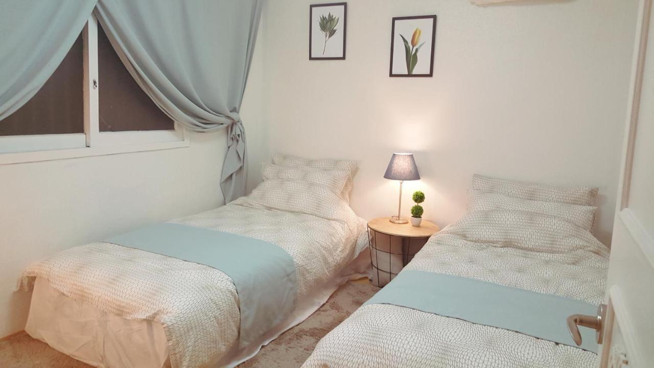 Hongdae Zoe Three Room House Сеул Экстерьер фото