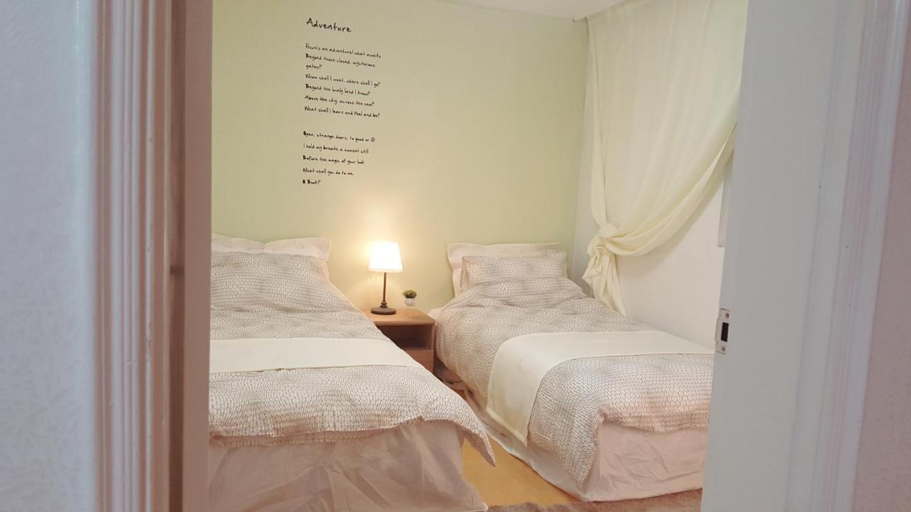 Hongdae Zoe Three Room House Сеул Экстерьер фото